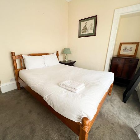 에든버러 Convenient 3Br Flat On Leith Walk 아파트 외부 사진